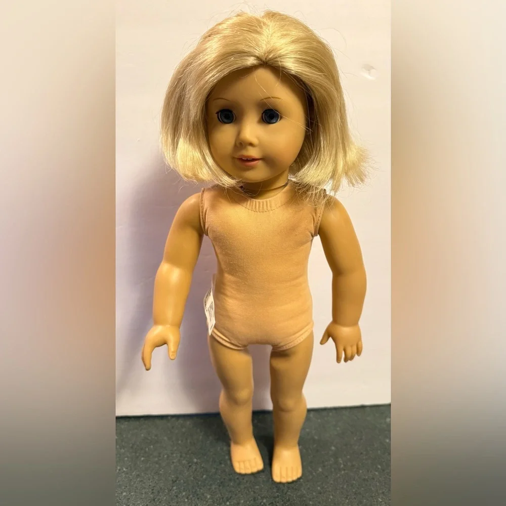 American Girl Doll 2014 Pa-11392 (HK) Blue Eyes Blonde Hair